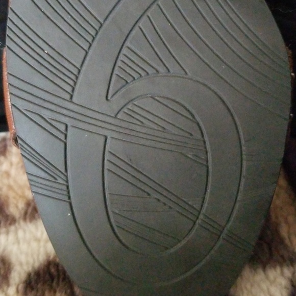 Brown stitch buckle Pump - Picture 3 of 4